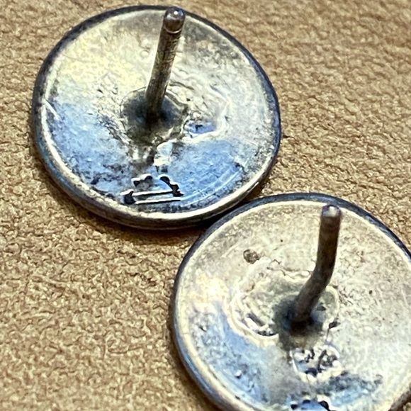 Cute round Hopi Indian Kokopelli flute dancer sterling silver stud earrings - Picture 5 of 8